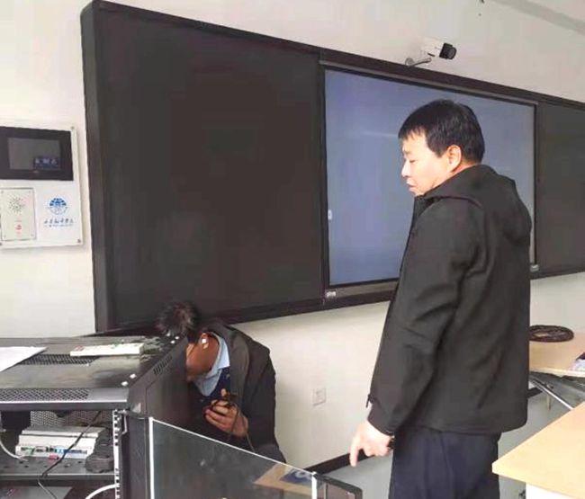 说明: https://www.xafy.edu.cn/__local/7/7A/97/B4CA9F66577EC333710288B45A5_473ED9CA_9C3D.jpg